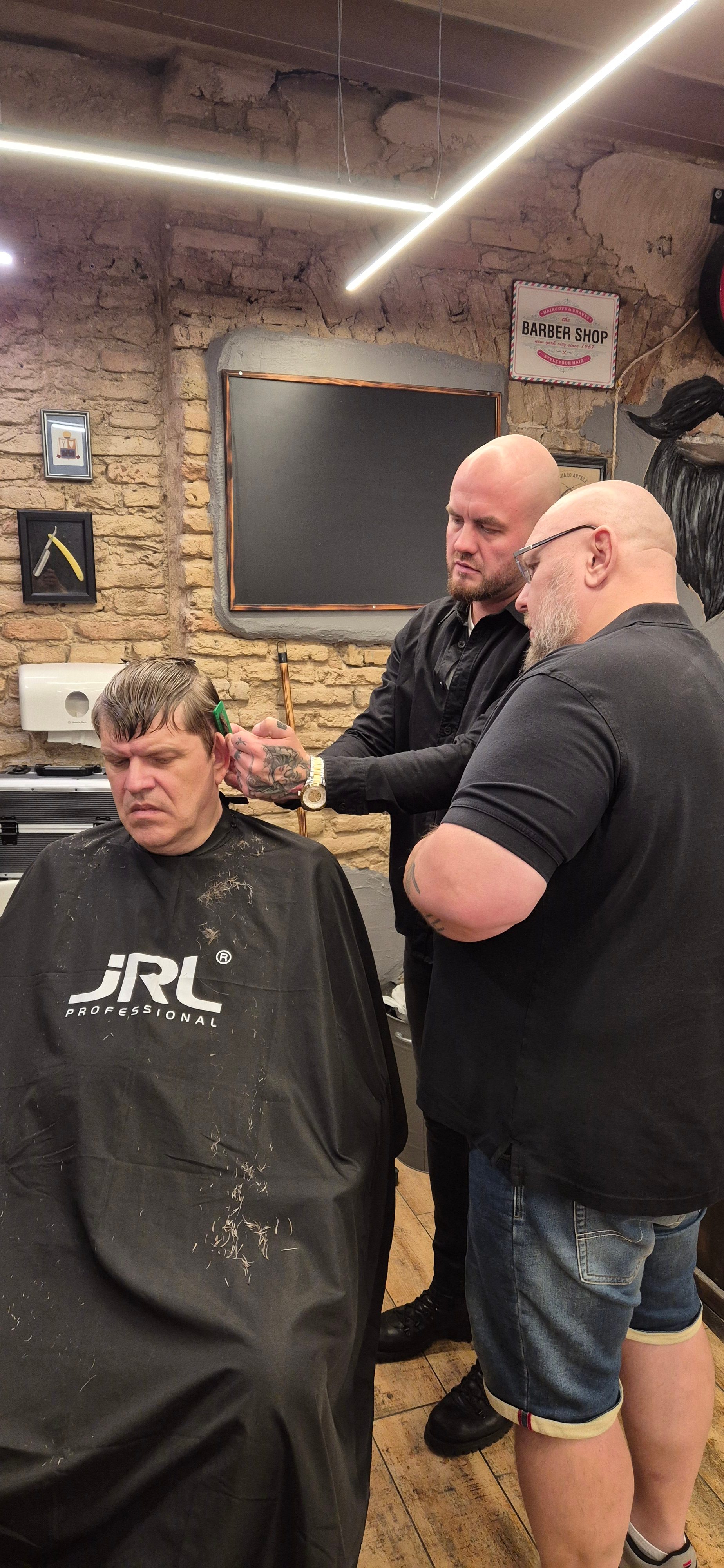 Barberystės mokymai - praktinis darbas - Ponas Aligatorius barbershop Vilnius